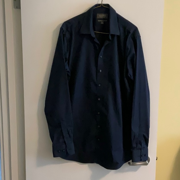 3/$20 item - Denver Hayes Dress Shirt - Picture 2 of 10